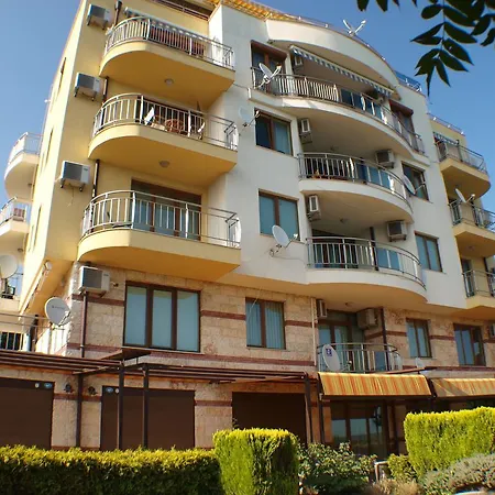 View Апартамент